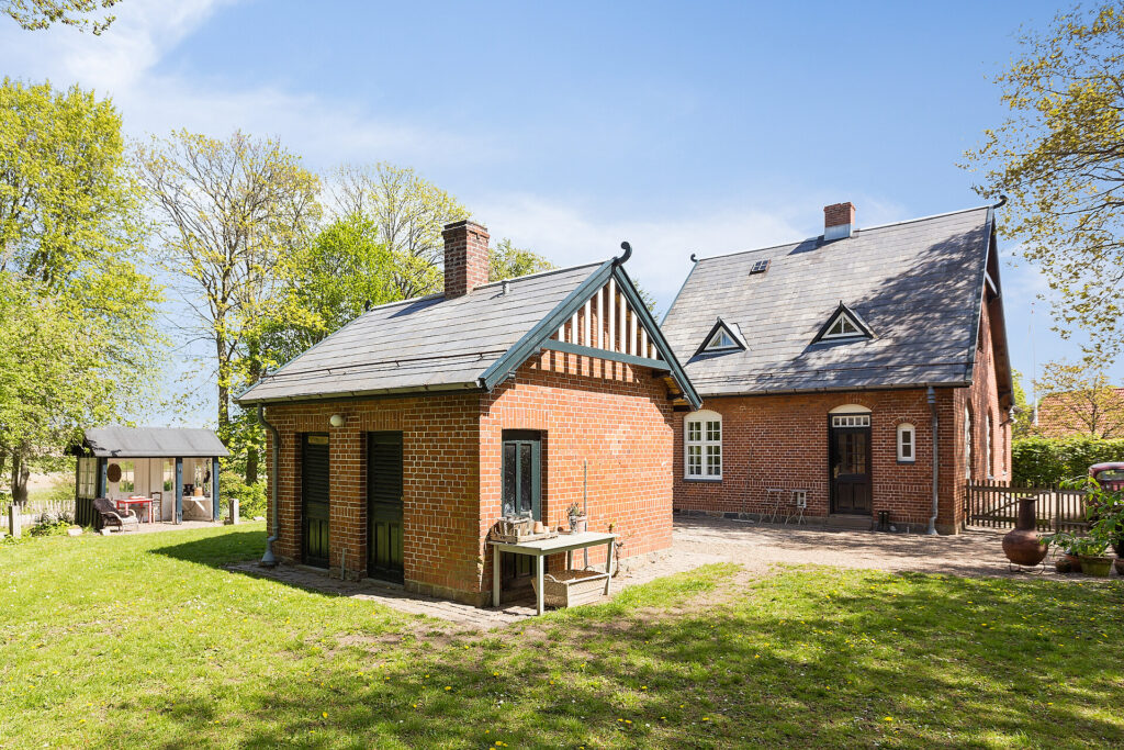 Stationsbygning i Ormslev Stationsnsby omdannet til bolig
