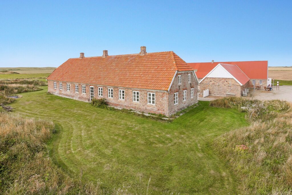 Strandgård til salg ved Vesterhavet. Galleri til salg