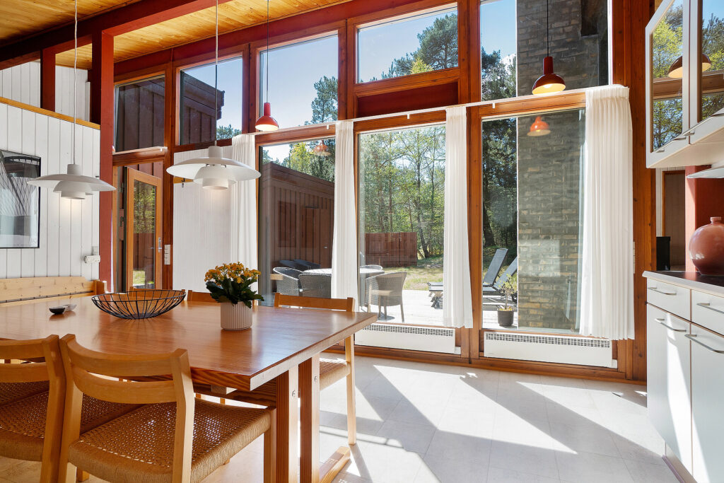 Stort vinduesparti, sommerhus på Bornholm