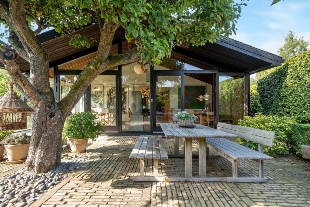 Børge Mogensen, Børge Mogensens hus i Gentofte til salg. udestue, Arkitekttegnet hus til salg