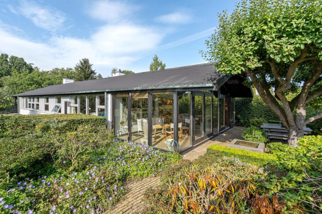 Børge Mogensen, Børge Mogensens hus i Gentofte til salg. udestue, Arkitekttegnet hus til salg