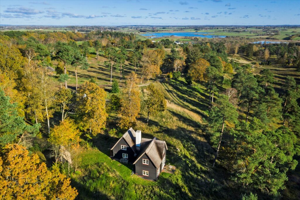 Sommerhus i Tibirke Bakker, Arkitekttegnet hus til salg