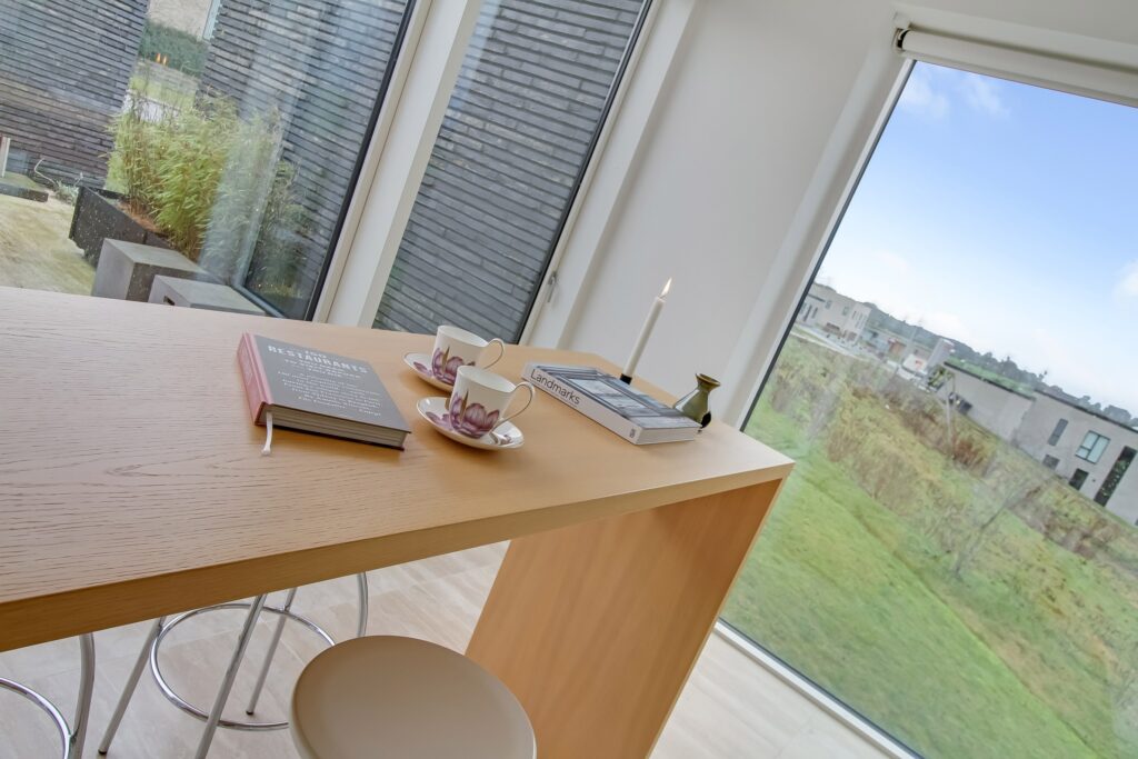 Lyst køkken, arkitekttegnet hus