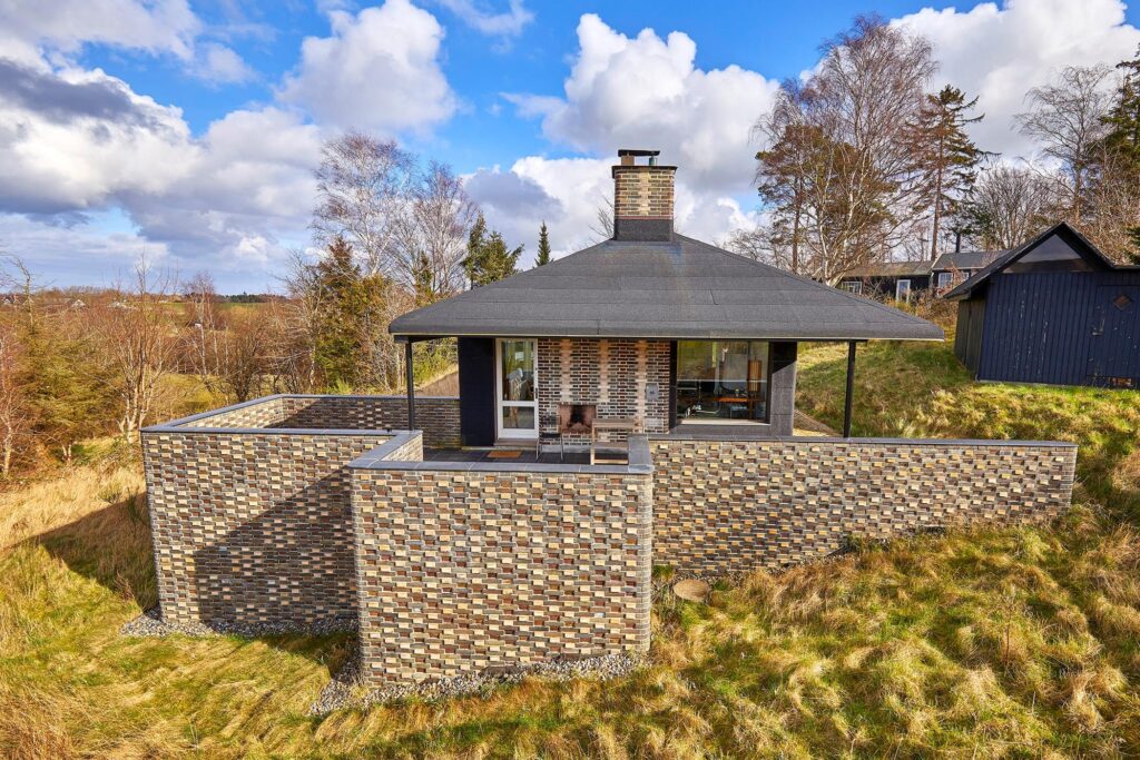 Arkitekttegnet fritidshus i Tisvilde, Arkitekttegnet sommerhus, Arkitekt Tage Lyneborg