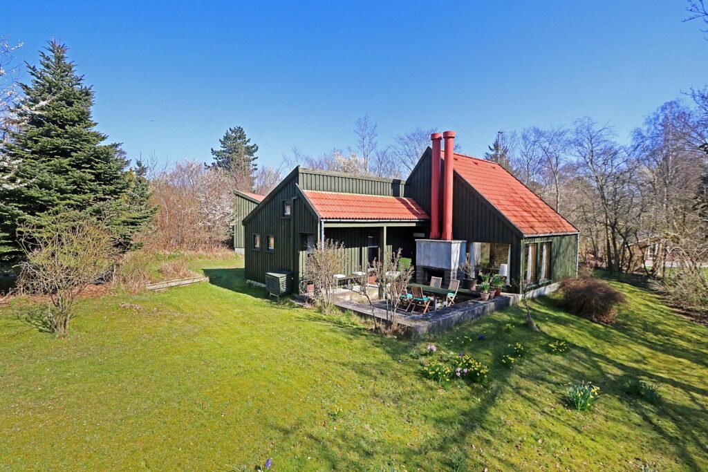 Arkitekttegnet sommerhus til salg ved Nykøbing Sj. 70'er sommerhus, Gori grøn
