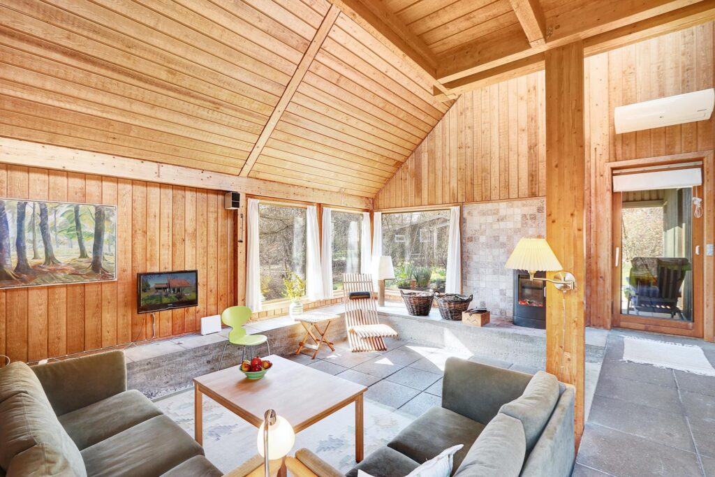 Råt 70'er sommerhus, arkitekttegnet
