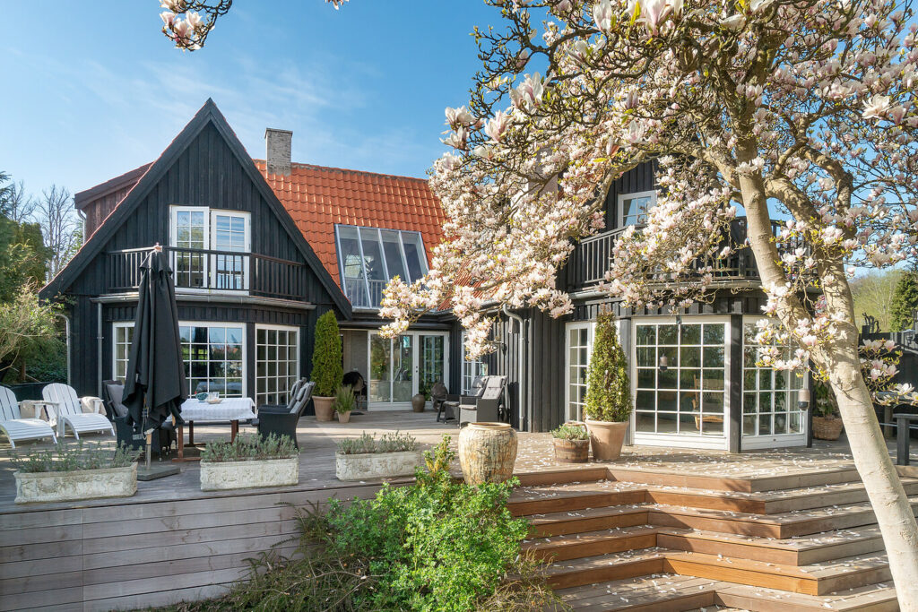 Smukt arkitekttegnet hus i Holte