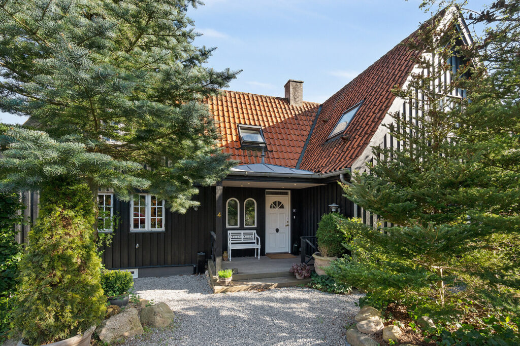 Smukt hus i Holte, Arkitekttegnet villa, arkitekttegnet hus