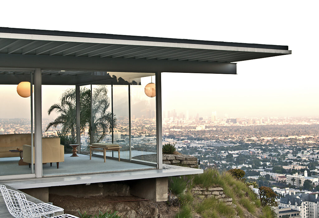 case study house 22, Image via Flickr user: mbtrama Licensed under CC BY 2.0