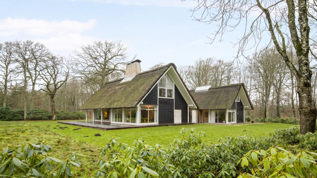 Skovhytte, arkitekttegnet landhus, arkitekttegnet skovhytte, moderne skovhytte, modern cottage, Dronninggård Skov