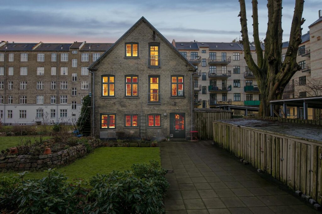 Hyggeligt byhus på Frederiksberg. Bolig i det gamle værksted på Frederiksberg