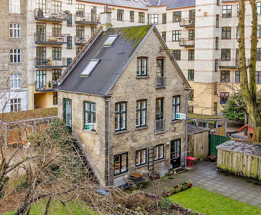 Byhus på Frederiskberg, Gammelt værksted blev til bolig