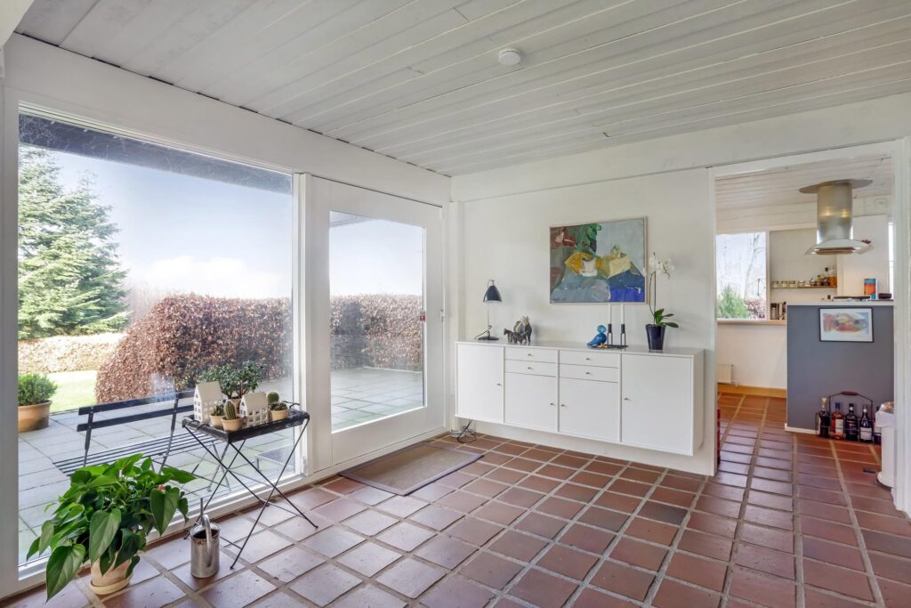 arkitekttegnet 70er hus med rustikt køkken alrum