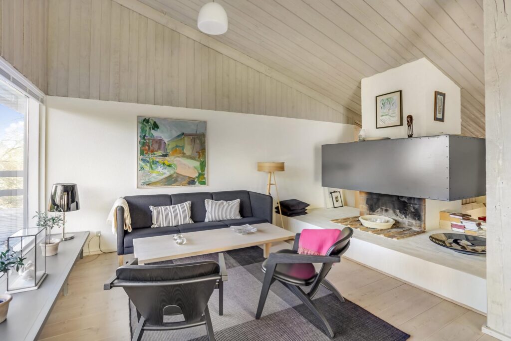 Arkitekttegnet 70er villa, stor pejs,