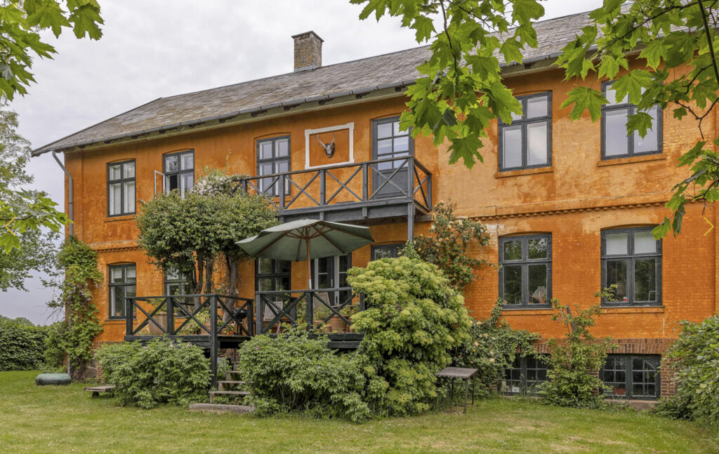 Smukt bevaringsværdigt hus i Gl. Holte, Hus med sjæl, Adam Schnack