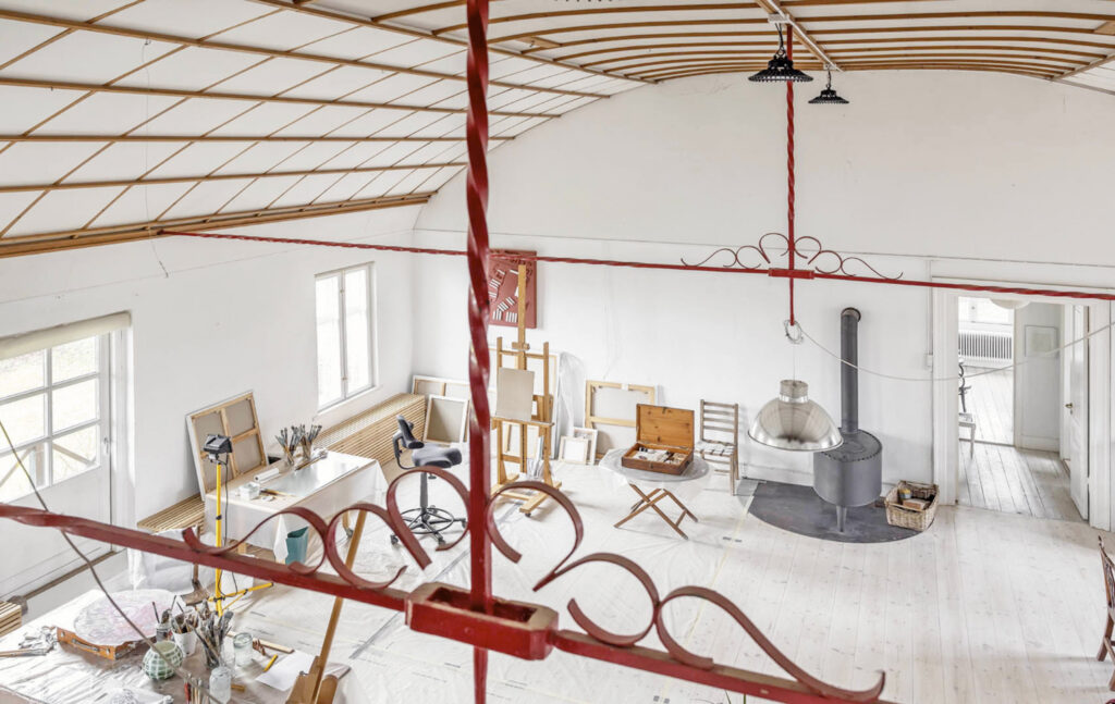 Atelier i gammel teatersal, smukt rum, villa i Gl. Holte