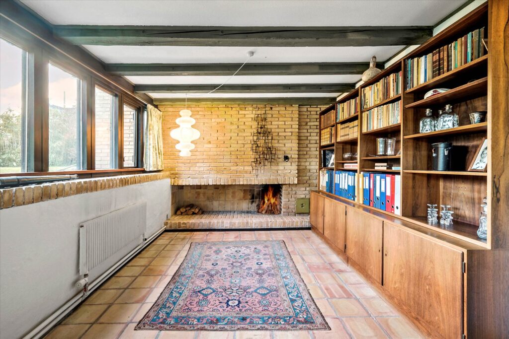 Bibliotek med pejs, Bertel Udsens hus