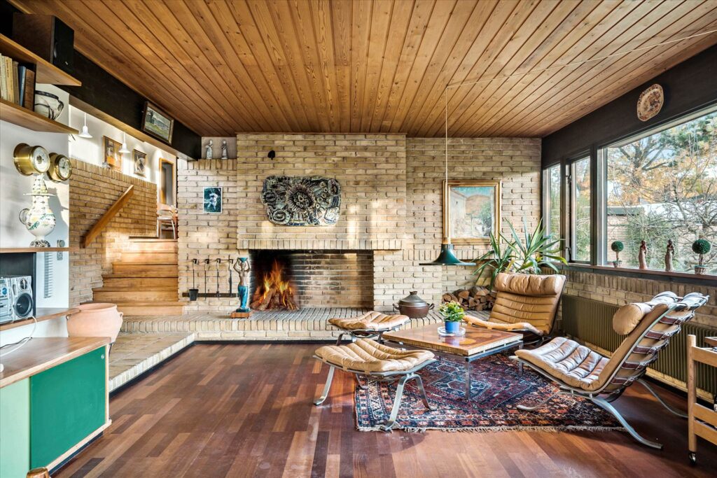 Bertel Udsen villa, arkitekttegnet villa, 60er arkitektur, åben planløsning, arkitektegnet hus, stor pejs