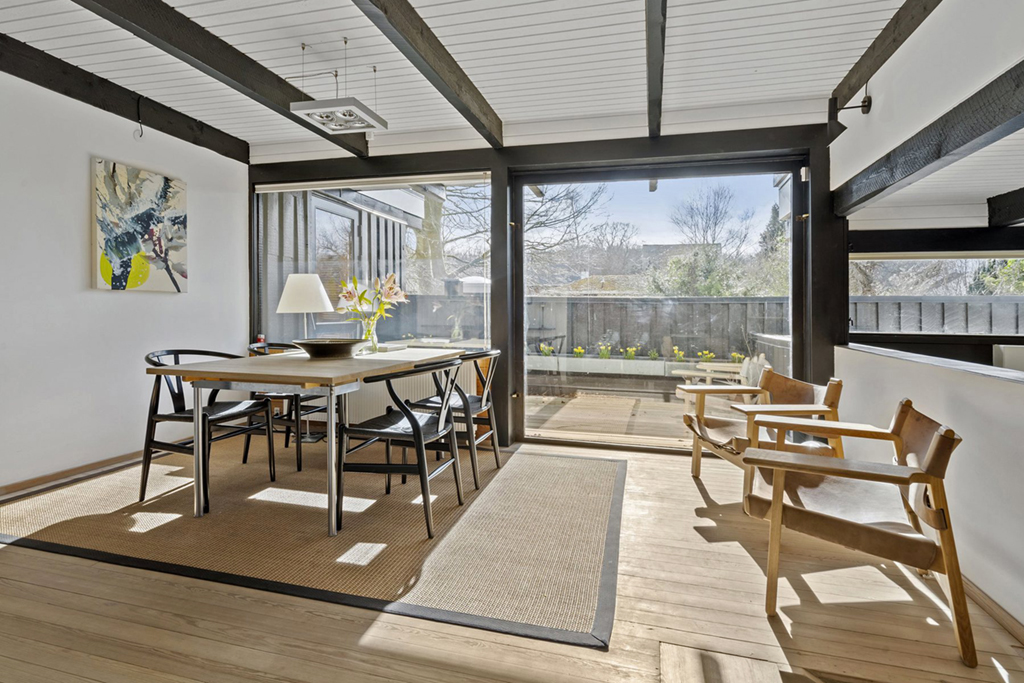 sort hvidt træværk